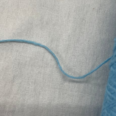 273　水色ウール様毛糸　全量185ｇ