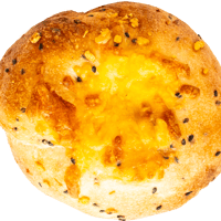 【小麦生地】チーズブラックオリーブ