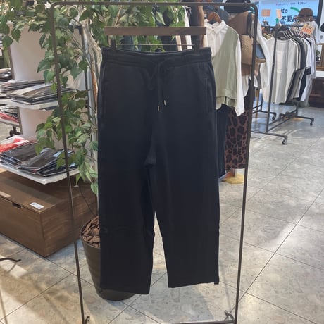 【130-102N】裏毛バレルレッグパンツ