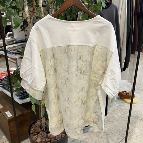 【130-102H】バックデザインTシャツ