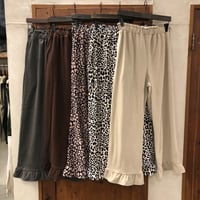 【153-103M】ヒョウ柄ベロア&フリースラッフルパンツ