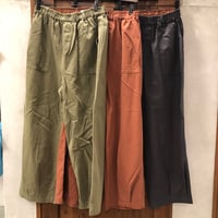 【171-103T】裾タックパンツ