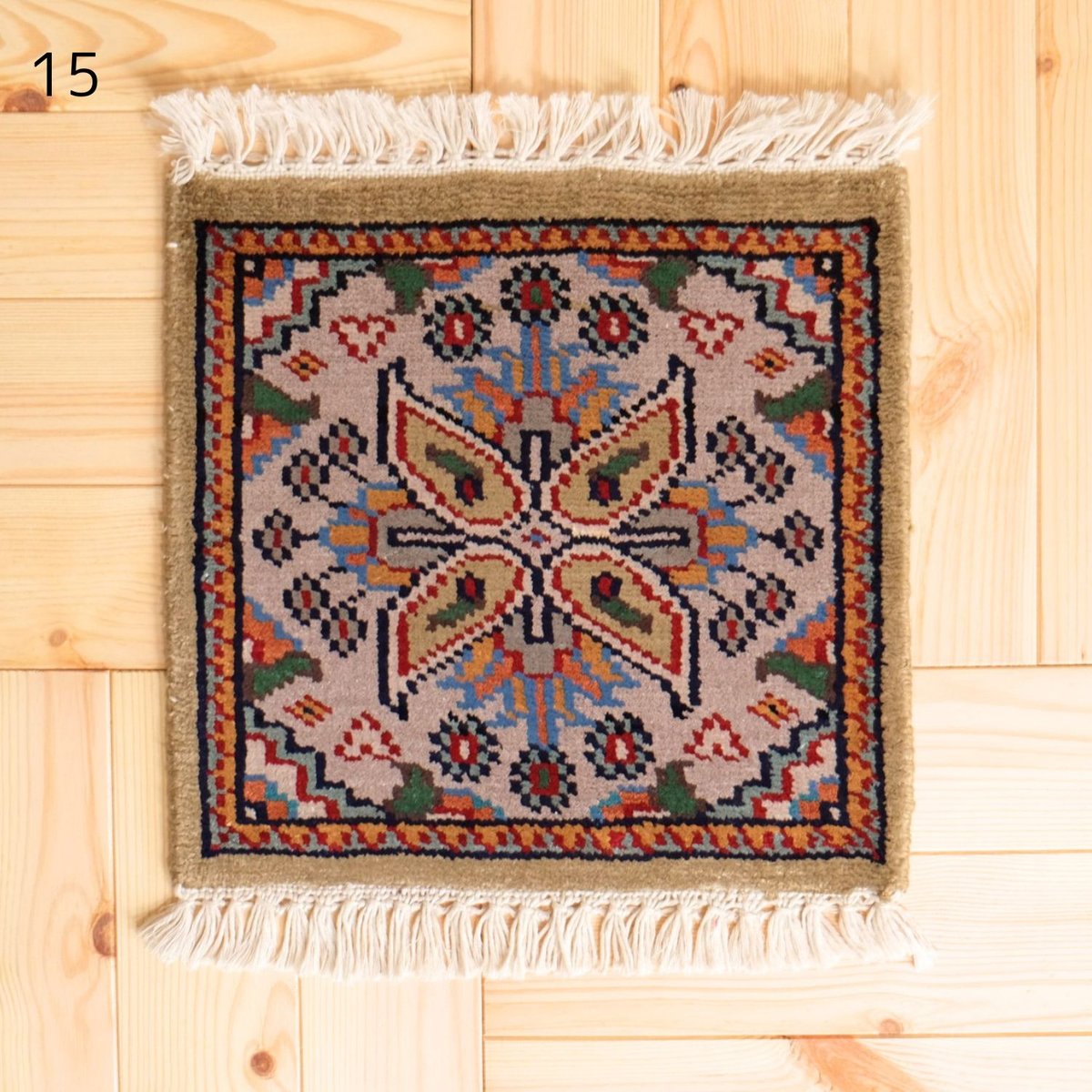 手織り絨毯 インド シルク 30x30cm 10～18 | インド雑貨のお店