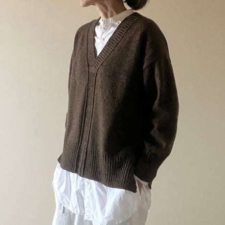 【パターン販売】松ぼっくり色のＹセーター