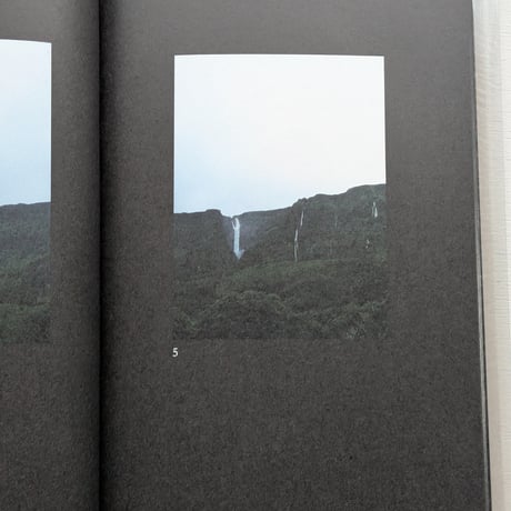 【古本】The Cliffs