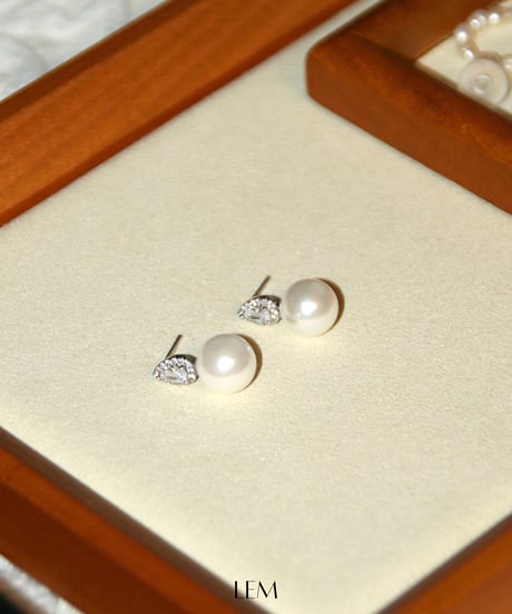 Teardropピアス