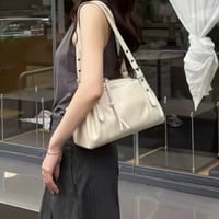 ラウンドショルダーバッグ