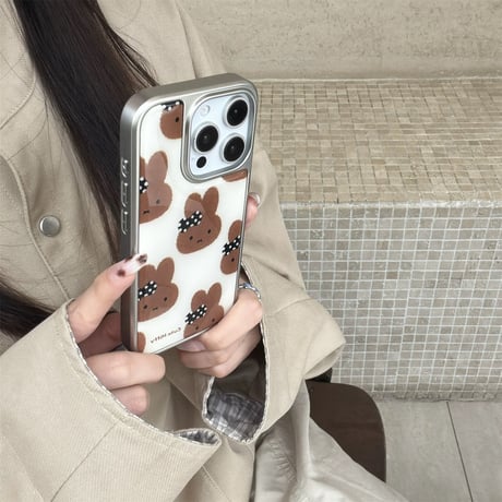 日焼けうさちゃんiPhoneケース