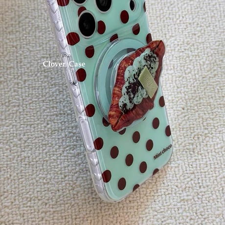 チョコミントクロワッサン🥐iPhoneケース