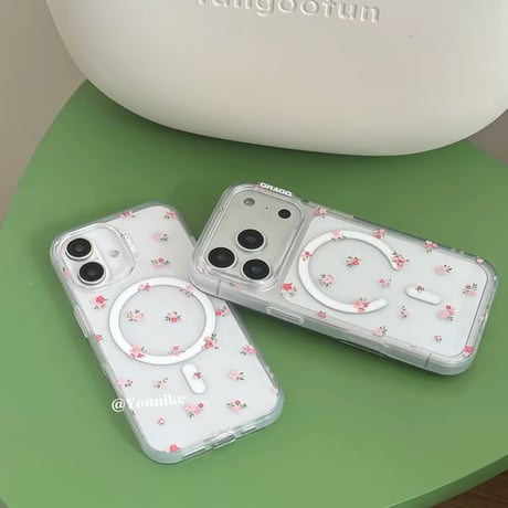 小花柄MagSafクリアiPhoneケース