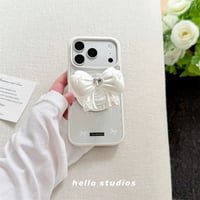 ホワイトレース3DリボンMagSafグリップiPhoneケース