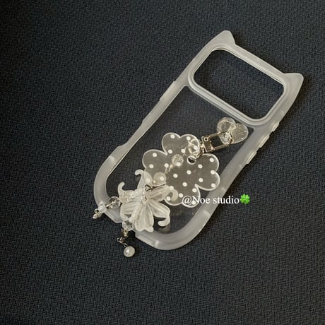 クリアドットクローバーチャーム付きネコ耳iPhoneケース