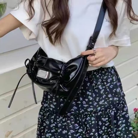 ギャザーリボンプレートショルダーバッグ