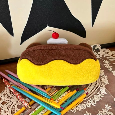 プリン🍮くまさんペンケース