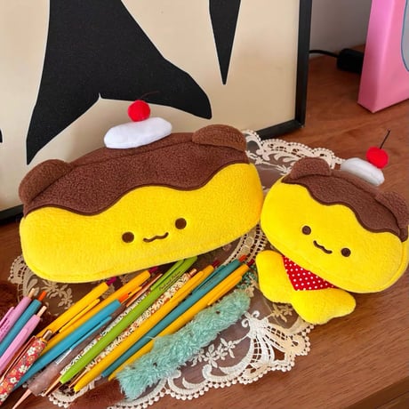 プリン🍮くまさんペンケース
