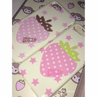【iPhone16e/17e対応！】トレンド🍓韓国ストロベリーiPhoneケース