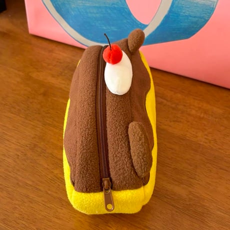 プリン🍮くまさんペンケース