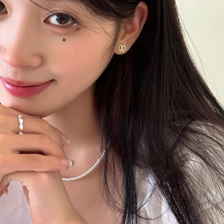ハートプレッチェ🥨型ピアス