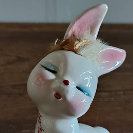 ウサギの置物