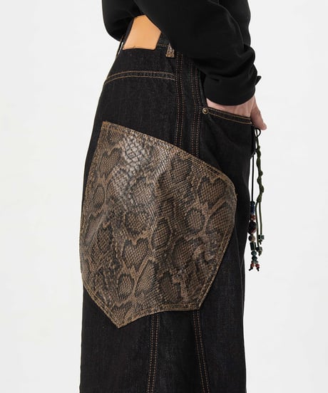 SNAKEPATCH WIDE DENIM
