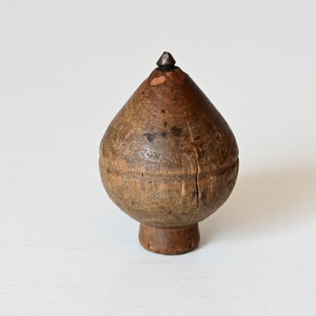フランス　古い小さめの独楽　H:5.4cm