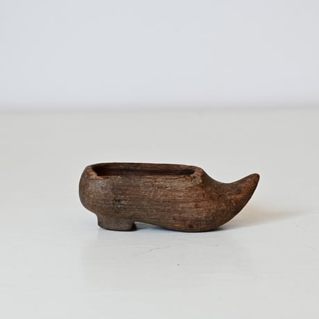 フランス　古い小さな木靴のオブジェ（片方のみ）　W:9cm