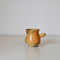 フランス  黄釉のミルクピッチャー　H:7.5cm
