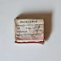 フランス　ガラス蓋がついた衣装用備品の小箱