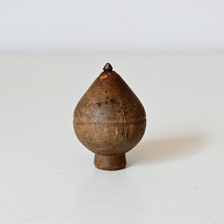 フランス　古い小さめの独楽　H:5.4cm