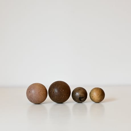 フランス　木のボール W:5.7cm