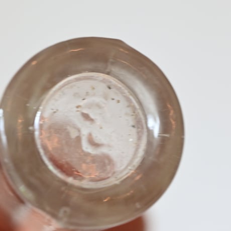 フランス　古いミニチュアガラスボトル H:5.7cm
