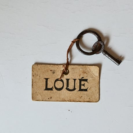 フランス　”LOUE”の鍵