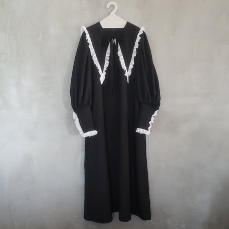 MAYBE I’M A WIZARD? DRESS - raven black