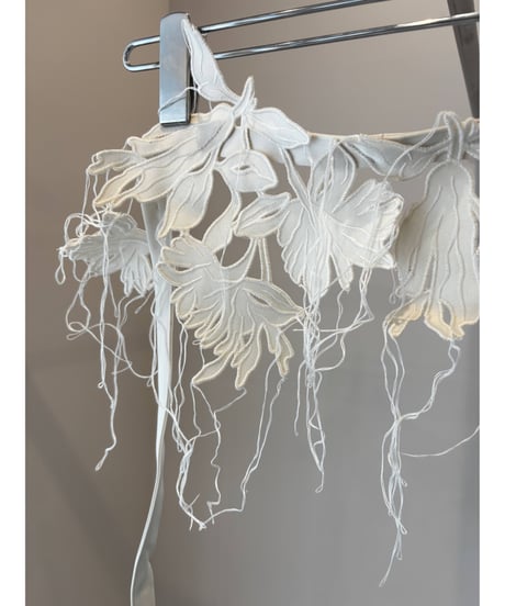 MARGE "Frayed embroidery collar" ivory