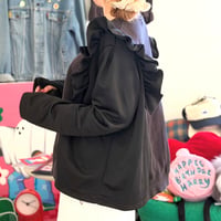 スウェット×フリルロンT