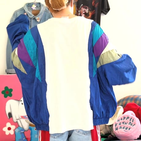 Tシャツ×ナイロンジャケット
