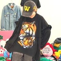 Tシャツ×フリルブラウス