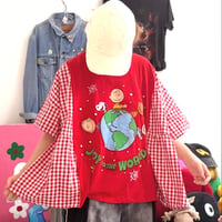 Tシャツ×チェックブラウス