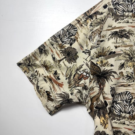 1990s BANANA REPUBLIC Safari & Travel Safari Print S/S Shirt size L