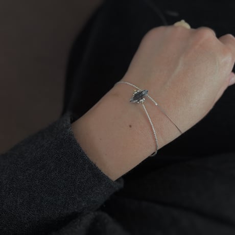 1点モノーcrystal jewely braceletー　(限定)