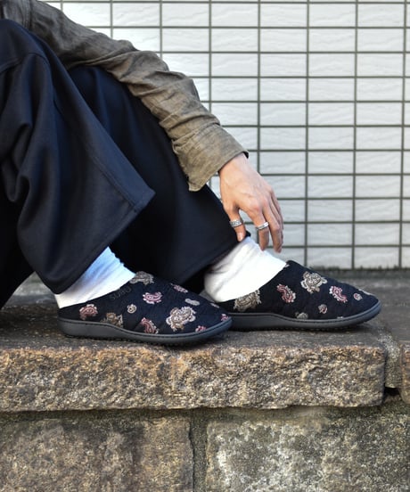 SUBU x superNova. - Velvet Jacquard / Black paisley