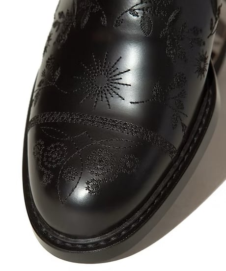 KYOU "DANCE" Embroidered Opera Shoes by HARUTA
