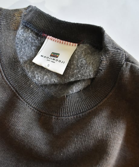 MOOJI MOOJI CLASSIC CREWNECK AGED
