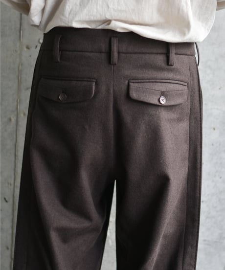 【LAST1】STEAF  LEAVE TUCK PANTS