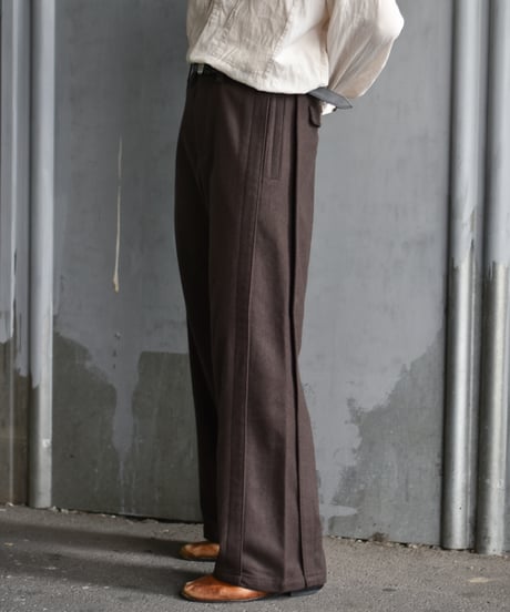 【LAST1】STEAF  LEAVE TUCK PANTS