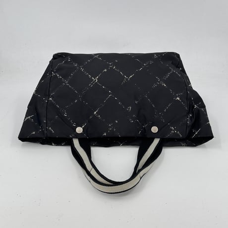 CHANEL オールドトラベルライン ナイロントートバッグMM ブラック スクエア