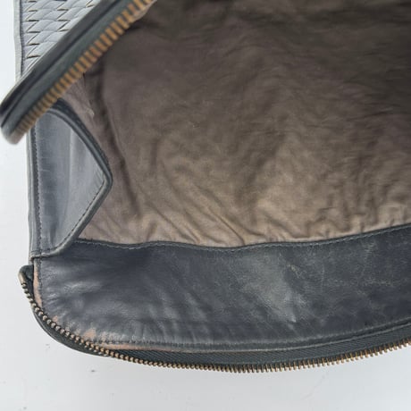 BOTTEGA VENETA イントレチャート エナメル グレー ビジネスバッグ
