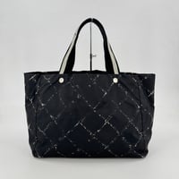 CHANEL オールドトラベルライン ナイロントートバッグMM ブラック スクエア