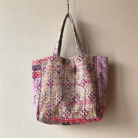 インド カンタ刺繍のトートバッグ B