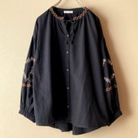 インド  刺繍のギャザースリーブブラウス ブラック